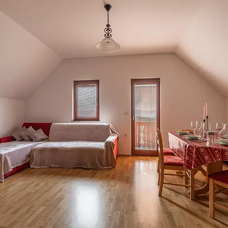 Apartment Vineyard Lustek - Happy Novo Mesto