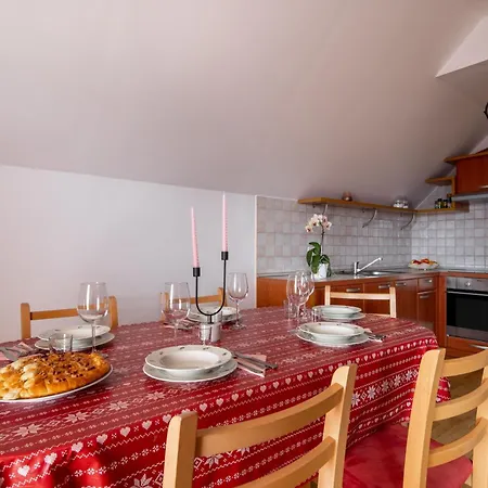 Apartment Vineyard Lustek - Happy